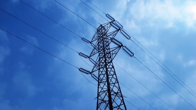 ANRE a eliberat încă o licență pentru furnizarea energiei electrice la tarife reglementate