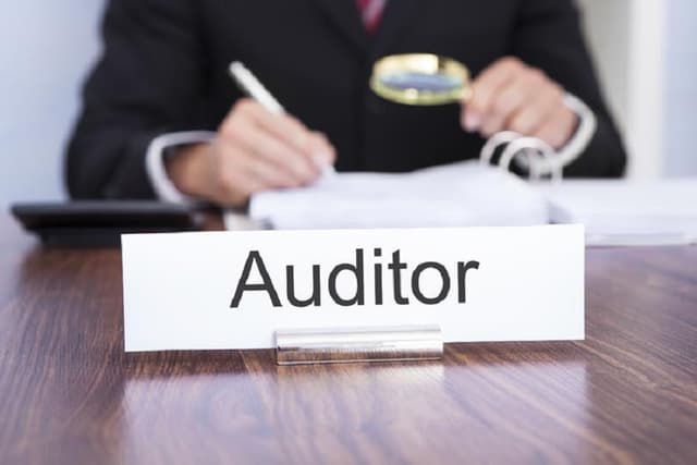 Comunicarea dintre auditor și beneficiar
