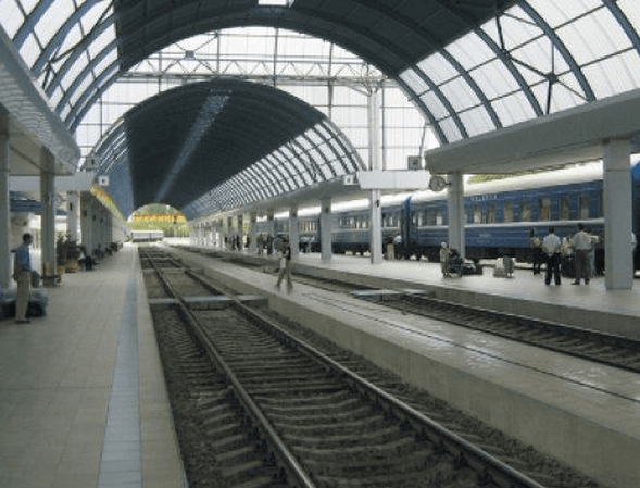 Va fi lansată cursa feroviară Iaşi-Chişinău