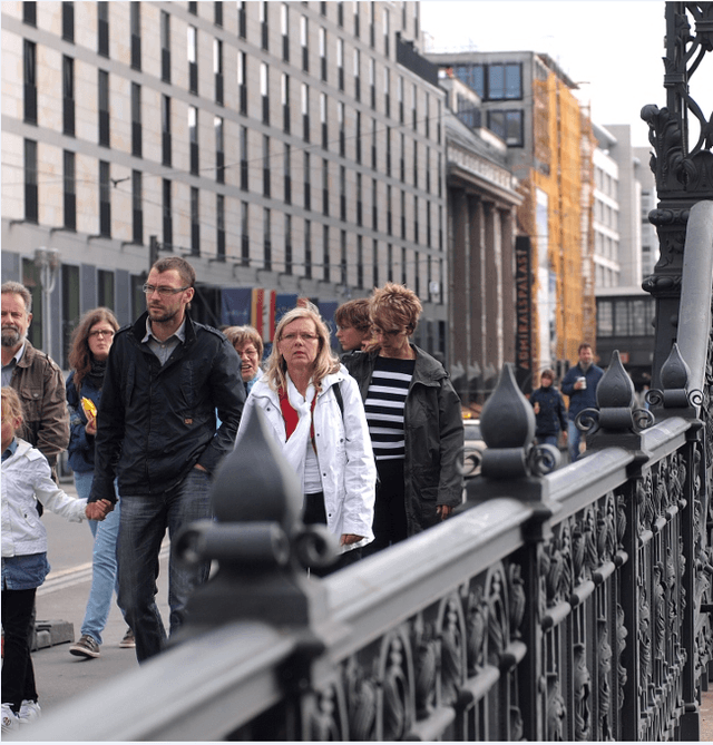 Tot mai mulți români migrează în Germania