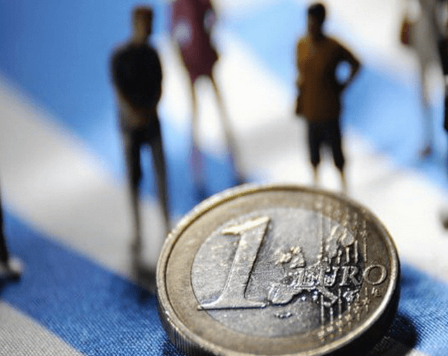 США и МВФ считают необходимым реструктурировать долги Греции