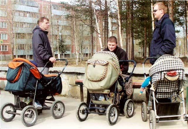 О случае невозможности получить пособие по материнству исходя из застрахованных доходов мужа