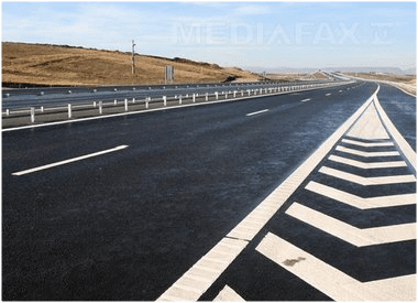 Din iulie ungurii pot plăti taxa de autostradă şi parcarea de pe telefon
