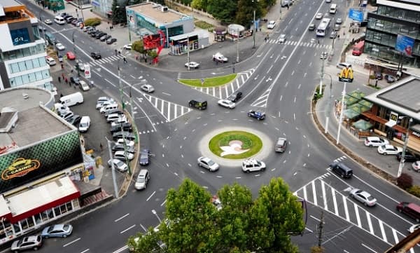 În capitală vor fi modificate mai multe itinerare și amenajate şapte sensuri giratorii noi