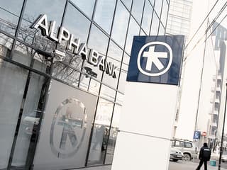 Acţiunile băncilor din Grecia au scăzut puternic după decizia BCE de a limita împrumuturile