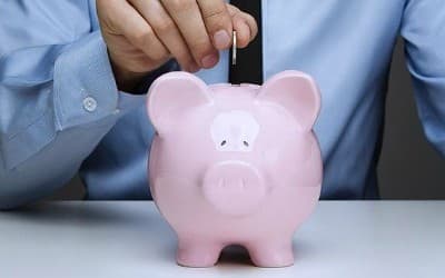 Agenţii economici şi populaţia au depus în bănci în aprilie circa 3 miliarde de lei