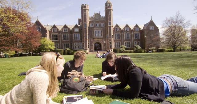 Bursele Chevening pentru cei cu abilităţi de lider