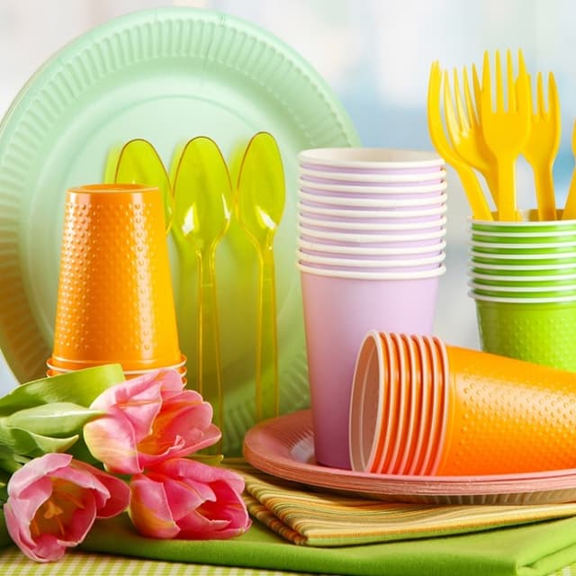 Vesela din plastic va fi interzisă peste 2 ani