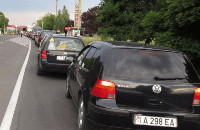 Vămuirea mașinilor cu numere transnistrene: se caută soluții