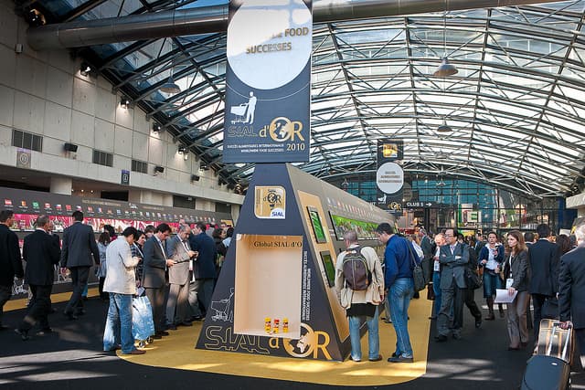 Companii de pe ambele maluri ale Nistrului şi-au expus produsele la Paris