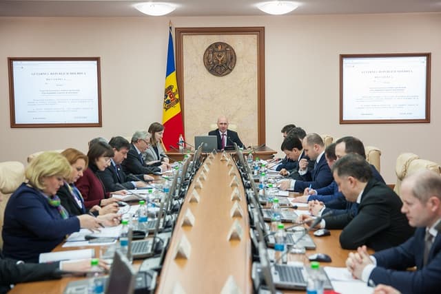 Дефицит бюджета ниже предусмотренного