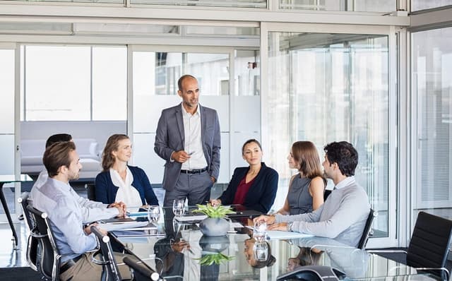 Studiile și formarea profesională a angajaților. Garanțiile salariaților și consecințele fiscale pentru angajator