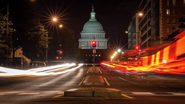 11 компаний, пострадавших от бюджетного кризиса США
