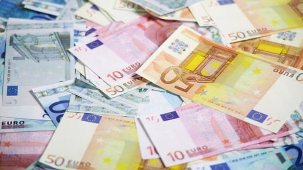 Ministru francez: Euro este prea puternic, prea german