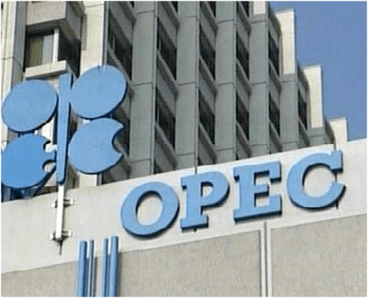 Petrolul ajunge la valoarea minimă din ultimii patru ani