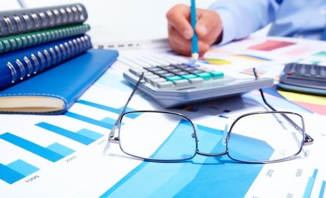 IRM19 în cazul angajaților prin cumul și celor ce  prestează servicii în baza contractelor civile