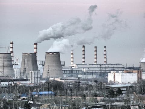 Furnizorul de căldură propune ca restanțele datornicilor la agentul termic să fie achitate de companii şi oamenii de afaceri