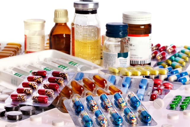 Guvernul caută soluţii pentru industria farmaceutică