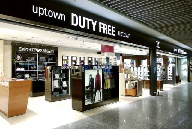 Magazinele duty-free amplasate la intrare în Moldova, lipsite de facilități