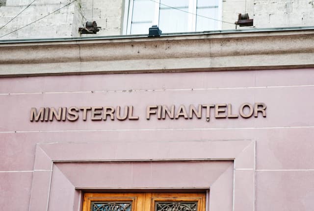 Ministerul Finanţelor continuă lucrările privind elaborarea proiectului bugetului de stat pe anul 2016