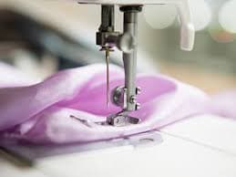 Taxele la importul utilajelor și a materiei prime ard la buzunare producătorii din industria ușoară