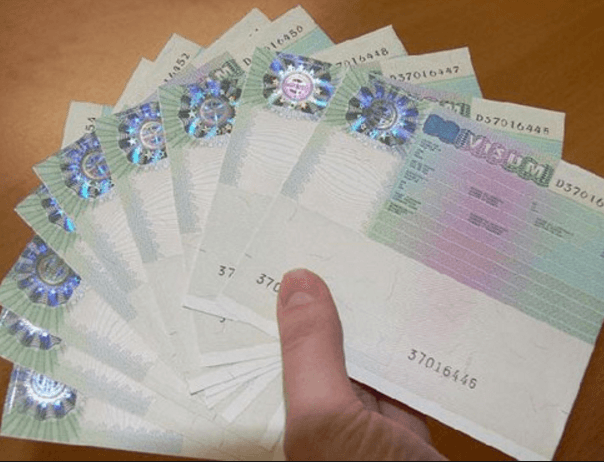 Politicienii, industriaşii şi comercianţii se grăbesc să evalueze impactul dispariţiei spaţiului Schengen