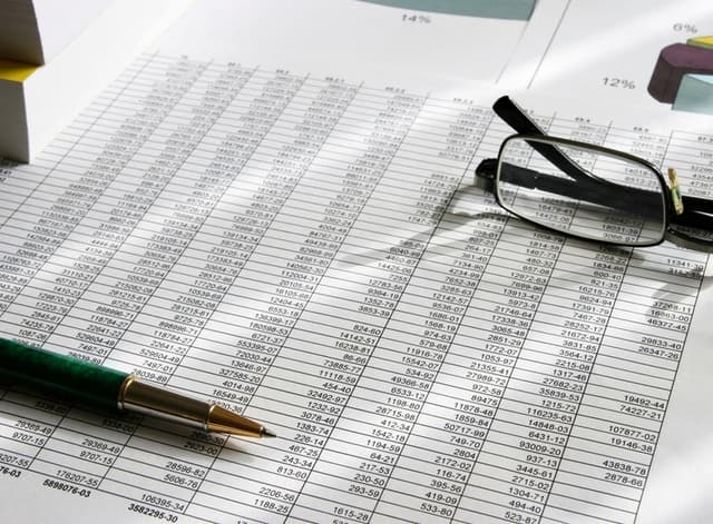 Impozite, finanţe, economie: 7-12 noiembrie