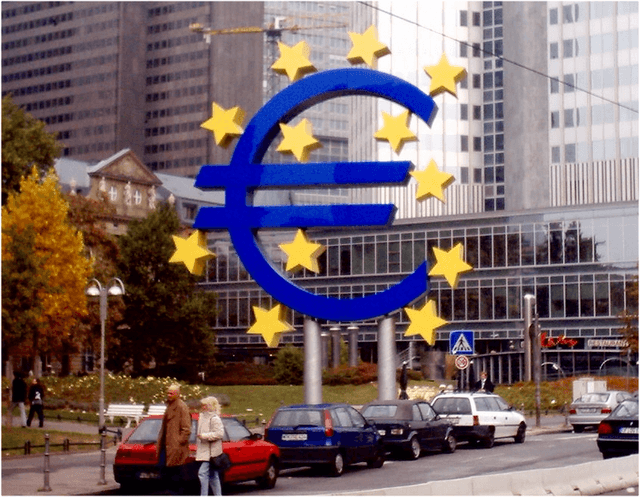 Un nou pericol pentru economie: băncile au început prea devreme să se împrumute ca înainte de criză