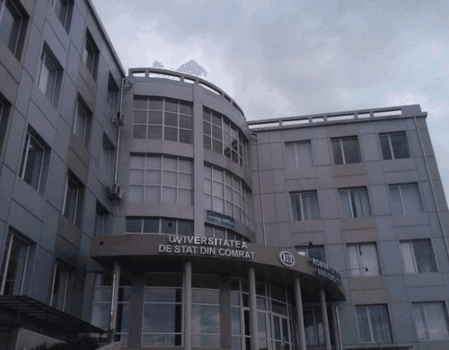 Tinerii din UTA Gagauz-Yeri vor putea învăța peste hotare doar dacă specialitatea aleasă nu este studiată la Comrat
