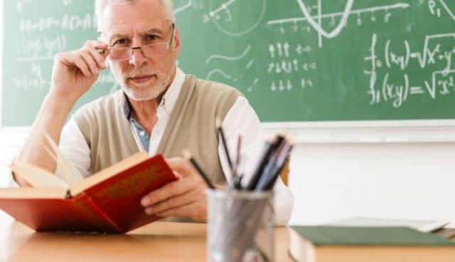 Majorarea salariului minim pentru personalul din instituțiile de învățământ la autogestiune