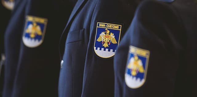 Salariile vameşilor se vor dubla în anul 2017