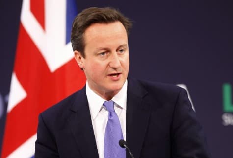 Cameron taie la jumătate ajutoarele sociale acordate imigranţilor din UE