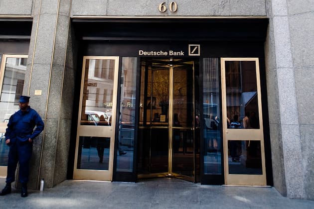 Deutsche Bank va reduce numărul angajaţilor cu 26.000 şi va renunţa la operaţiunile din zece ţări
