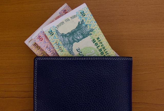 Расходы граждан Молдовы превышают доходы