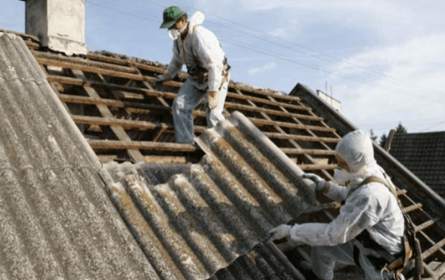 Foile de ardezie şi alte materiale care conţin azbest au fost interzise de Parlament