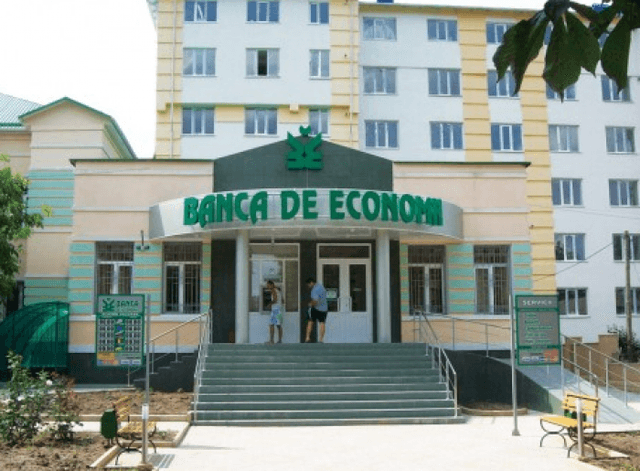 Parcări ipotecate la BEM, scoase la licitație cu sute de mii de lei