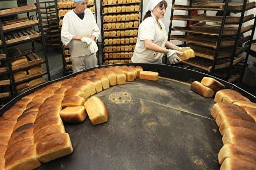 Социальный хлеб вернется на прилавки магазинов осенью