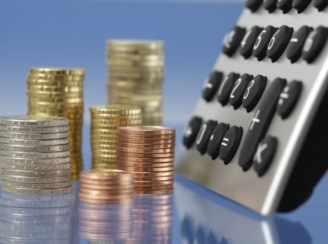 Conformarea contribuabililor. Salariul mediu în domeniile monitorizate