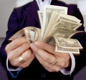 За год средняя заработная плата в Республике Молдова выросла на 14,8%