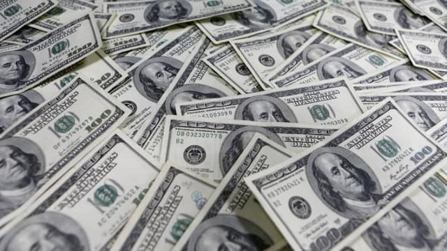 Averea netă a populaţiei din SUA a atins nivelul record de 81.800 miliarde de dolari în primul trimestru