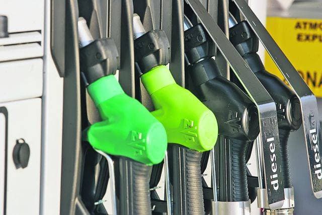 Companiile petroliere au ieftinit din nou motorina