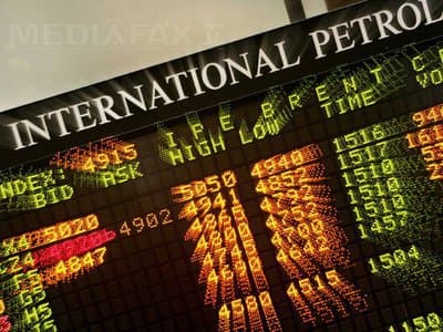 Bursele și prețul petrolului, în cădere după datele dezamăgitoare privind sectorul de producție din China