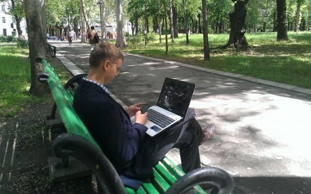 Republica Moldova e fruntaşă la Internet, dar nu performează la soluţii IT