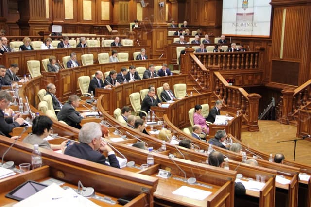 Parlamentul a operat modificări la Bugetul de Stat, ca urmare a ajutorului oferit de România