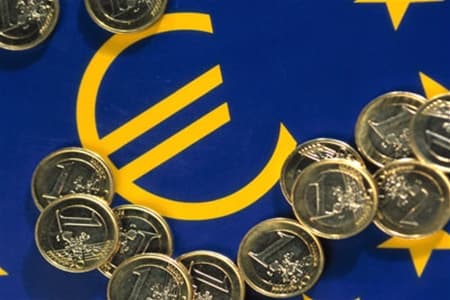 Presate de politicile zonei euro, ţările din Europa Centrală şi de Est ar putea îşi reducă dobânzile de politică monetară la minime istorice