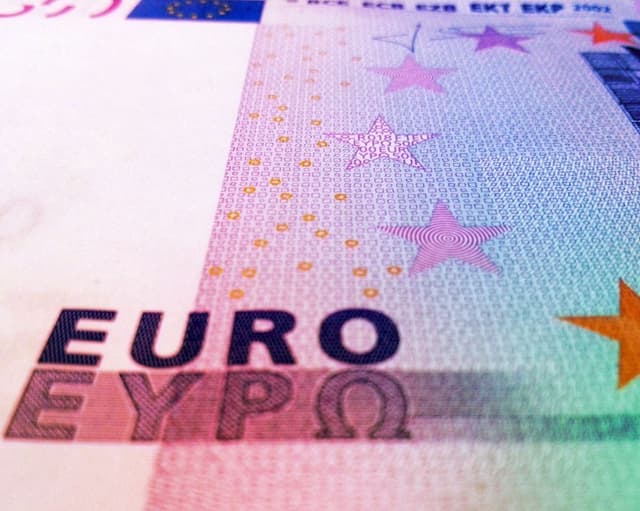 Процесс сокращения долговой нагрузки в еврозоне может на годы затормозить экономический рост