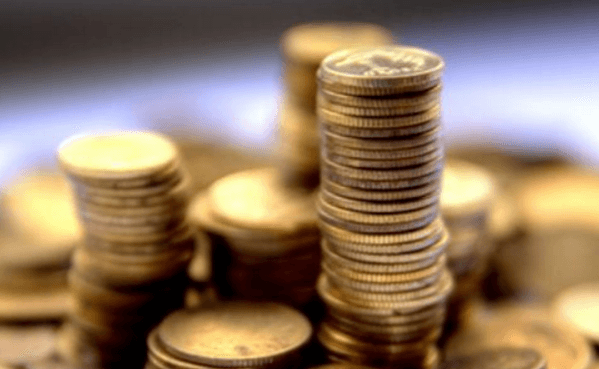 Efectele economice ale victoriei lui Trump: Petrolul s-a ieftinit, aurul și argintul s-au scumpit