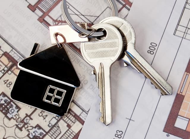 Guvernul alocă bani pentru îmbunătățirea condițiilor locative