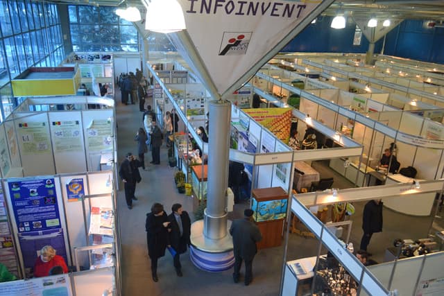 Expoziţia Internaţională “Infoinvent” a întrunit peste 100 de participanţi din Moldova şi alte ţări