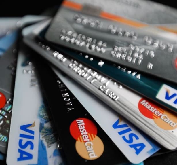 Дома молдаване предпочитают оплачивать покупки наличными